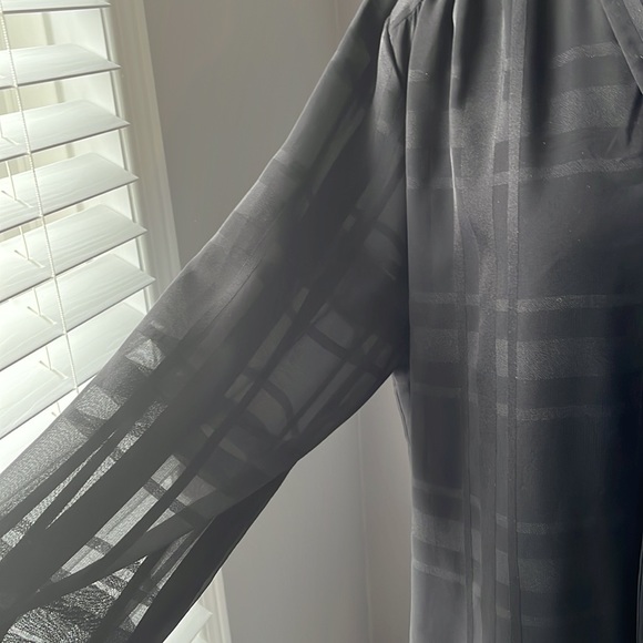 White House Black Market Blouse Size Large - Picture 2 of 3